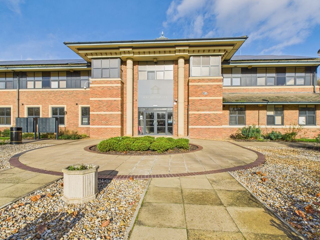 Property photo 1 of 7 Cam01909G0-Pr0420-Still002