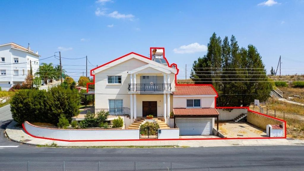 Property photo 1 of 6