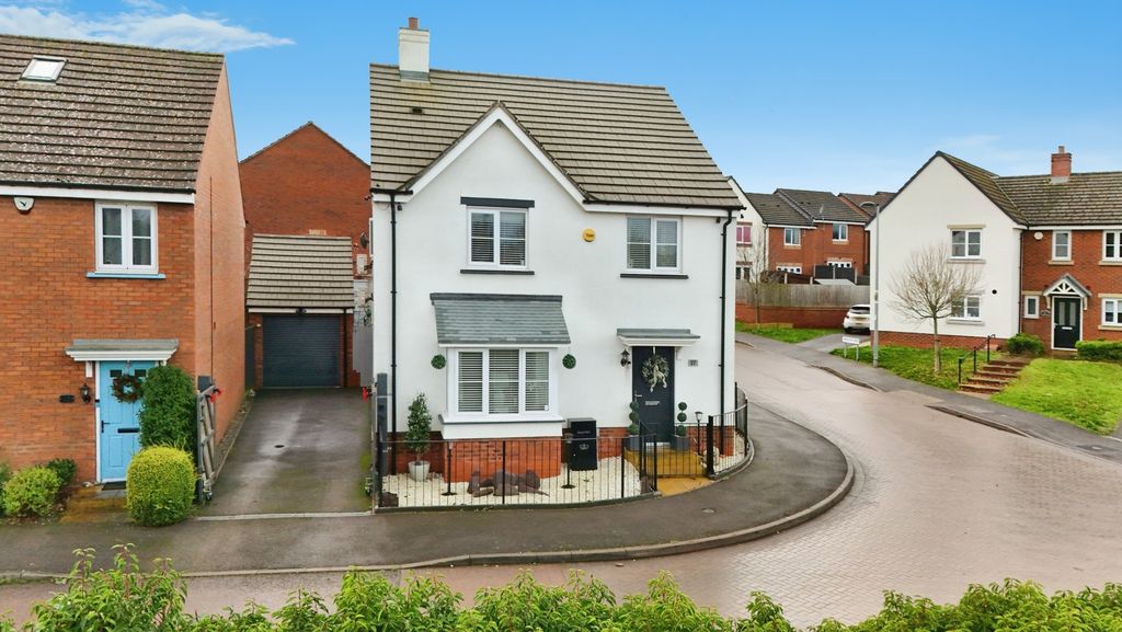 Property photo 1 of 16 4701361