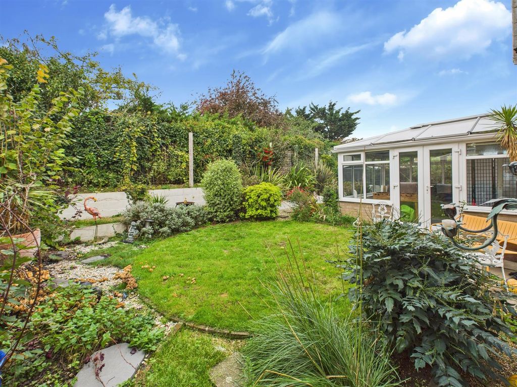 Property photo 3 of 12