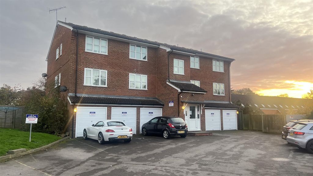 Property photo 1 of 6