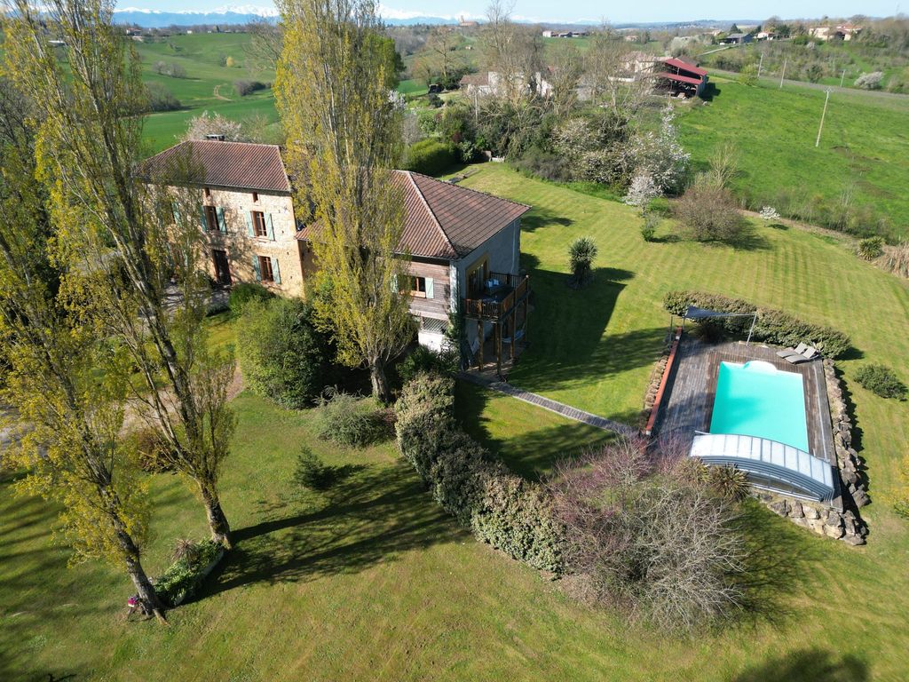 Property photo 3 of 50