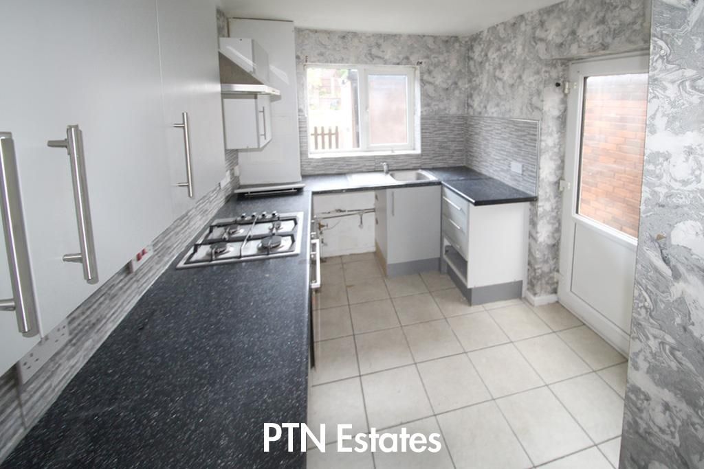 Property photo 3 of 16 Kitchen.Jpg