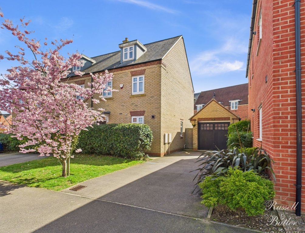 Property photo 1 of 16 Cam01995G0-Pr0281-Still033