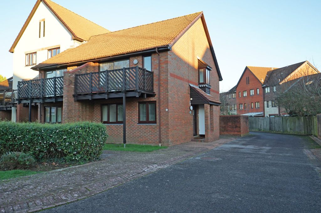 Property photo 1 of 23