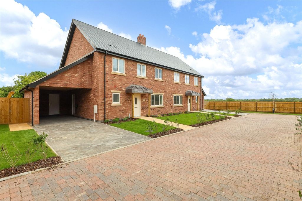 Property photo 2 of 11 Picture No. 15