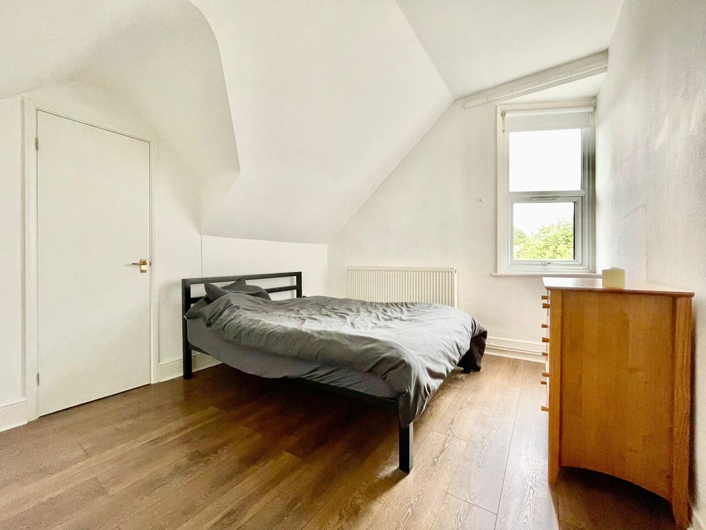 Property photo 2 of 8 Photo 2