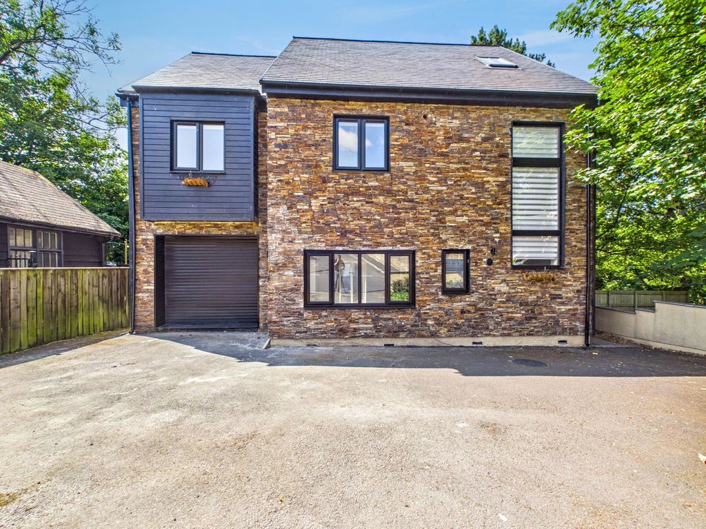Property photo 1 of 26
