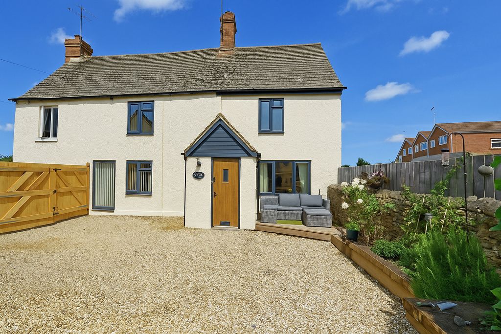 Property photo 1 of 11 Front