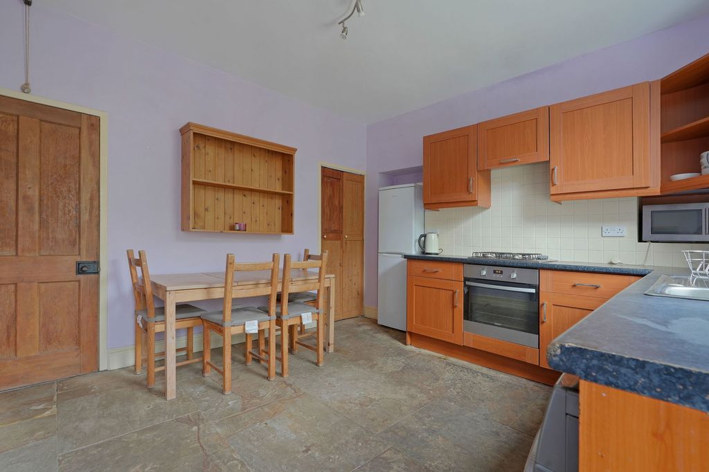 Property photo 3 of 29