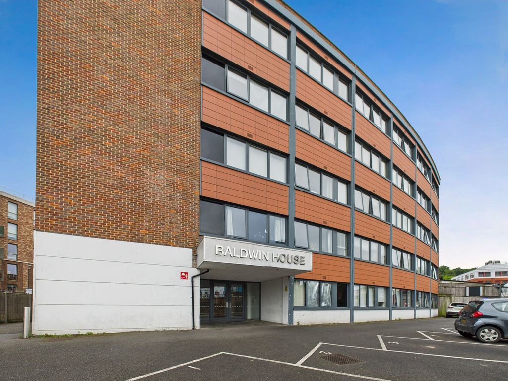 Property photo 1 of 16