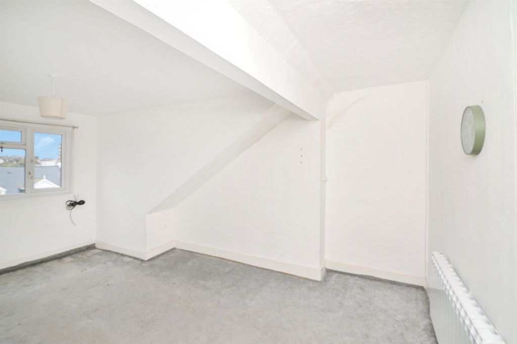 Property photo 3 of 33