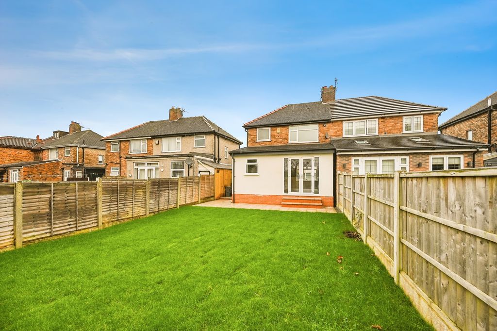 Property photo 2 of 16 Pbox-Img.Jpg