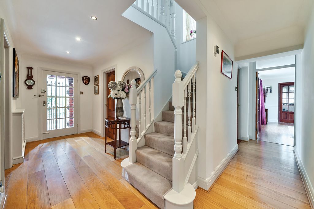 Property photo 2 of 12