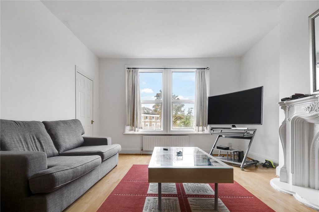 Property photo 1 of 6 Reception