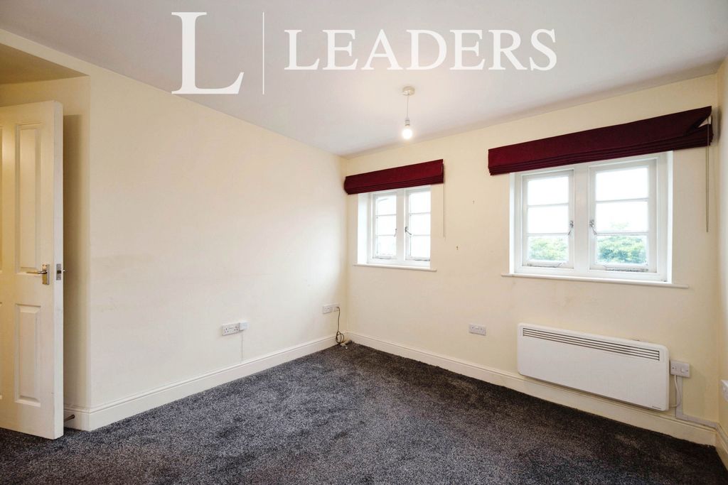 Property photo 3 of 17 Flat23Thefriary2414