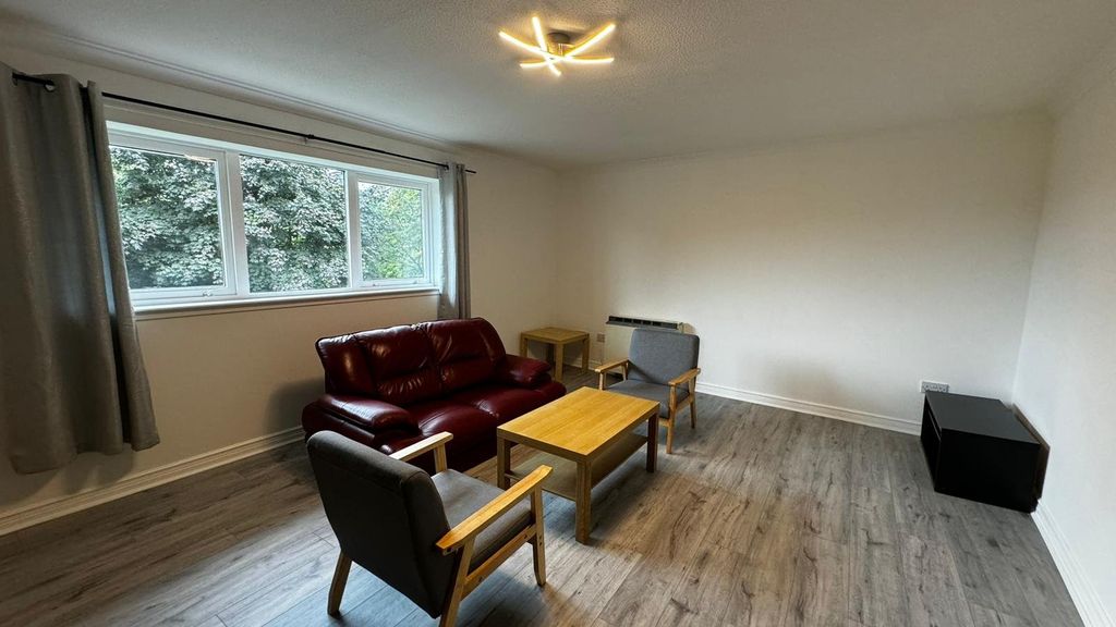 Property photo 2 of 9 Photo 2