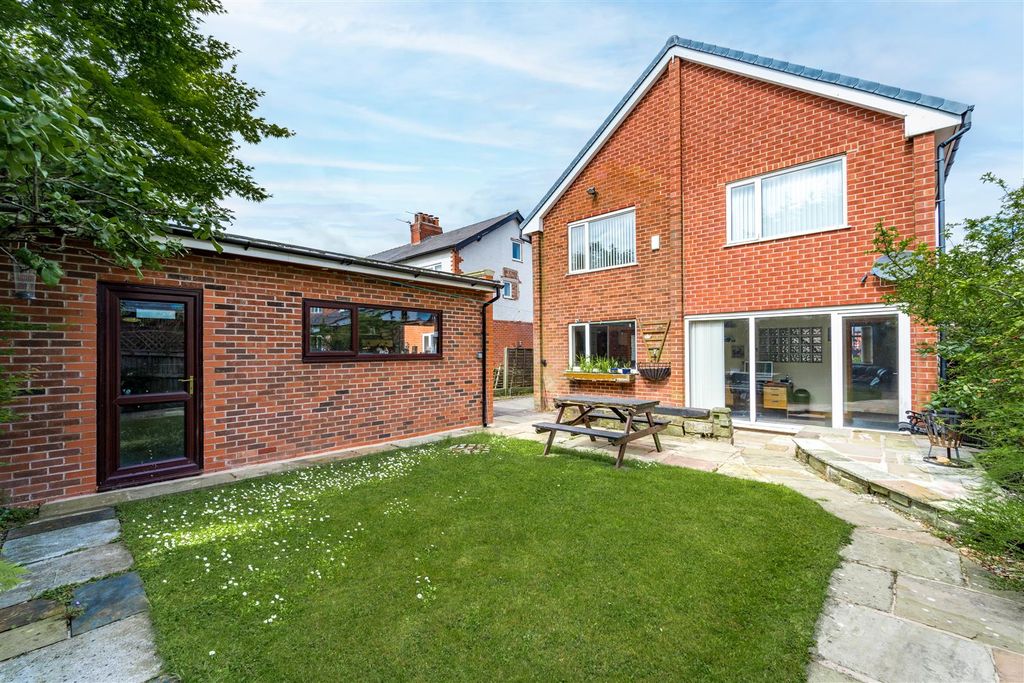 Property photo 3 of 22 3