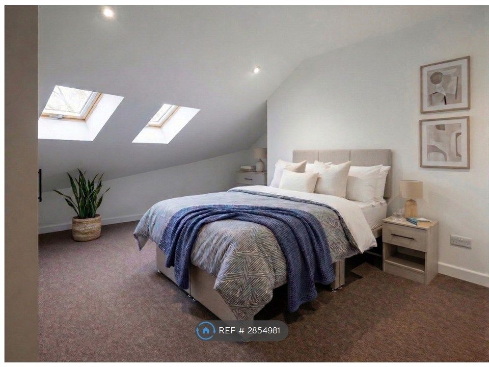 Property photo 1 of 8 Room 6 W/ Ensuite