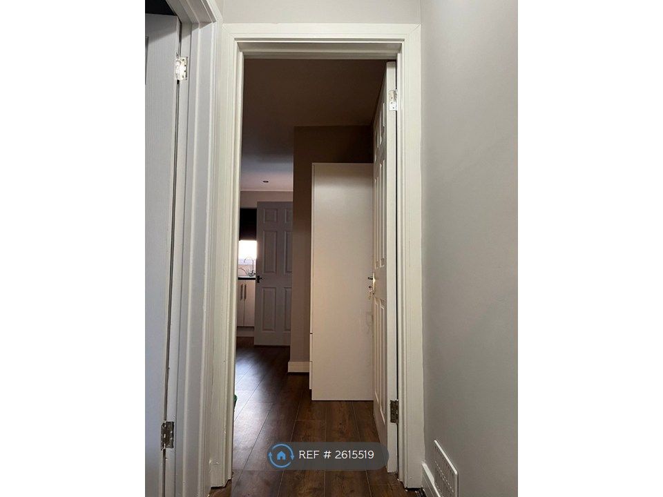 Property photo 2 of 10 Entrance