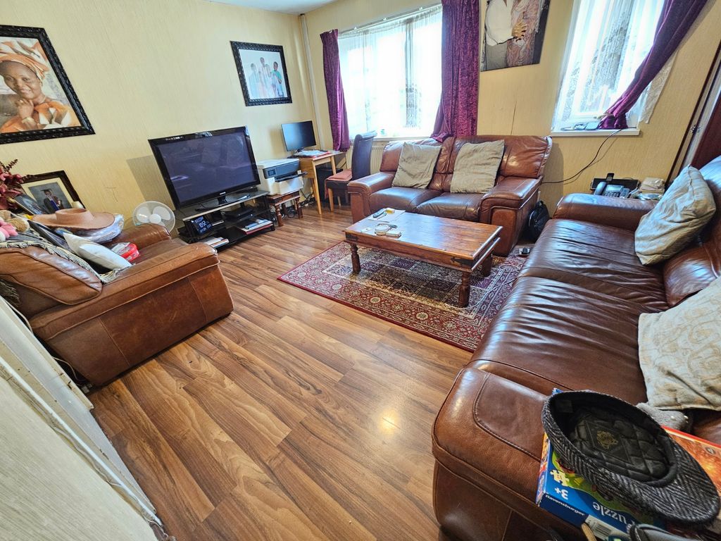 Property photo 2 of 26 20250404_104759