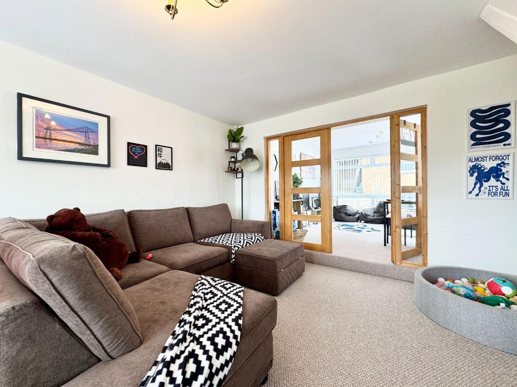 Property photo 2 of 18