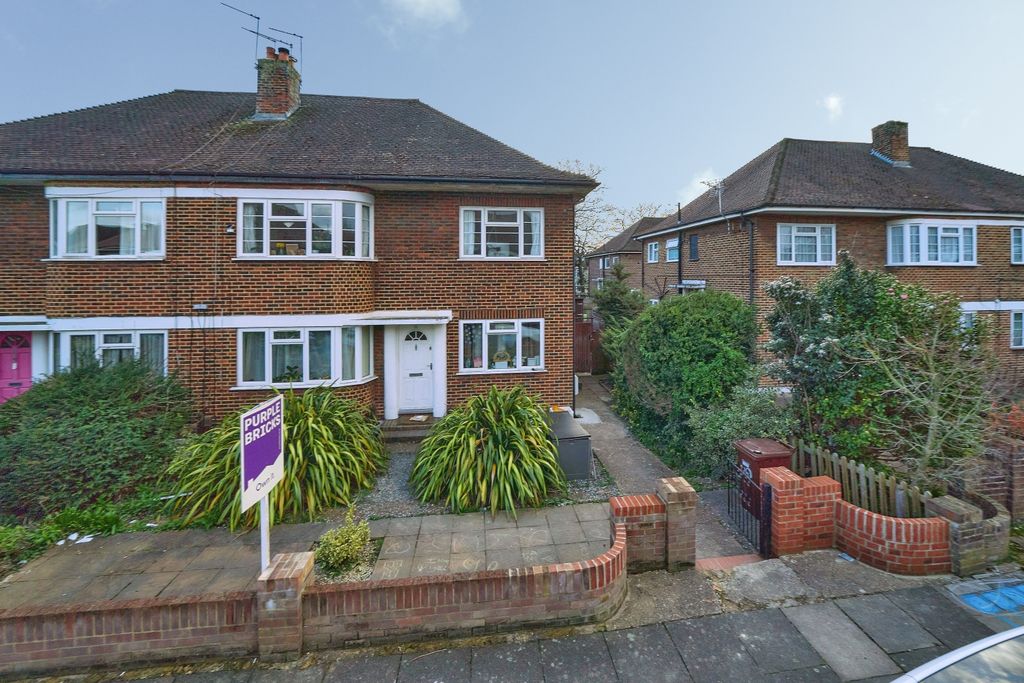 Property photo 1 of 3