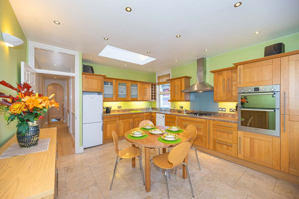 Property photo 2 of 10 Picture No. 17