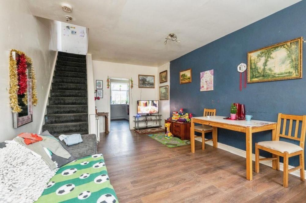 Property photo 3 of 10 3_.Jpg