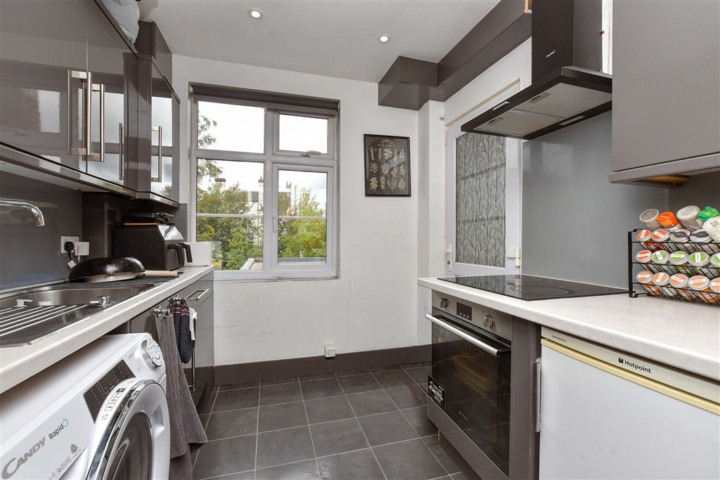 Property photo 3 of 10 Internal Feature