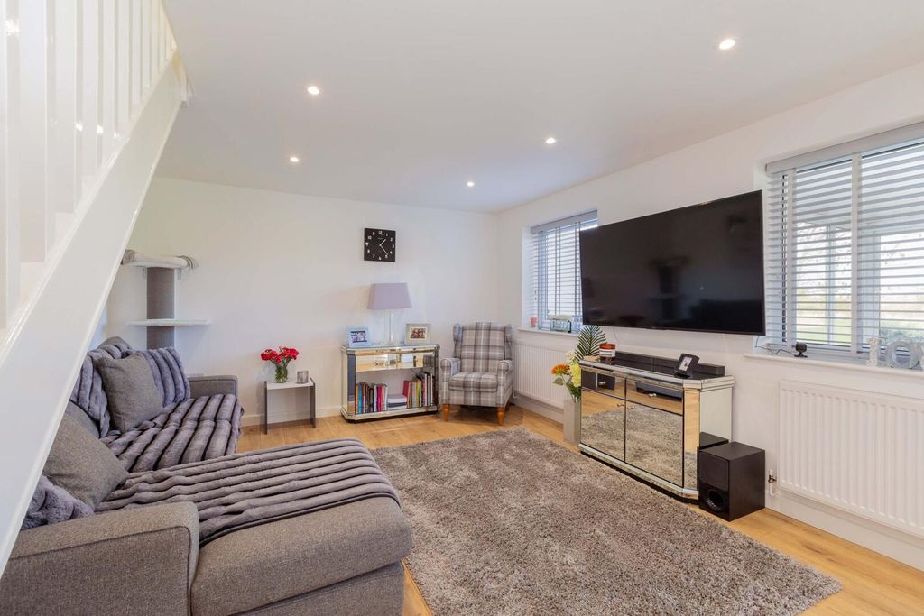 Property photo 3 of 15 Living Room