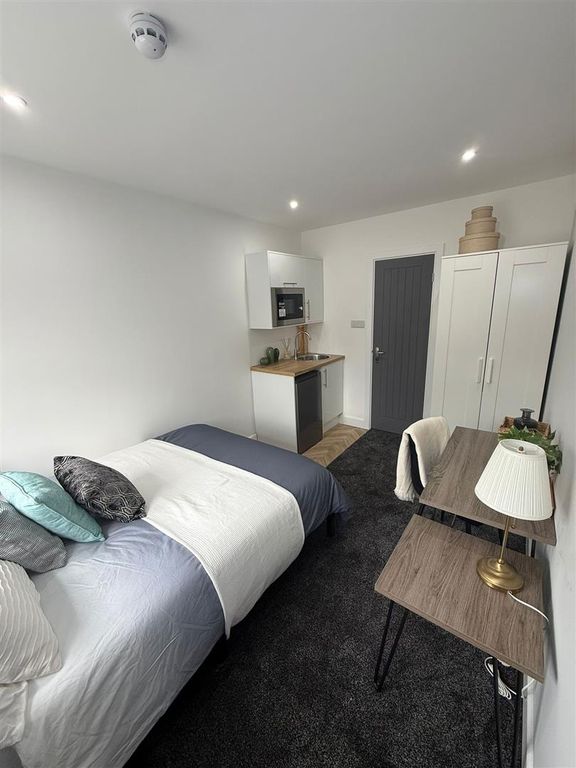 Property photo 3 of 10 Bedroom 3 - Image 3.Jpeg