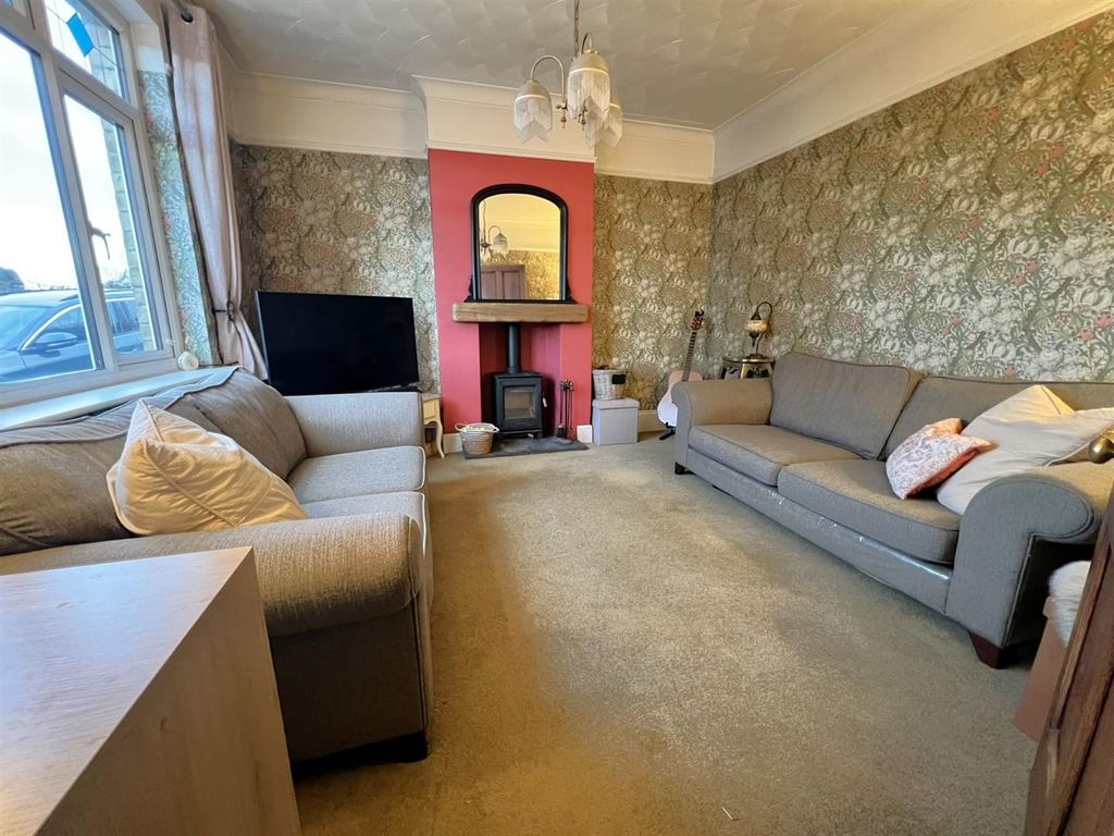 Property photo 3 of 29