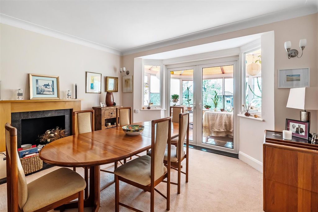 Property photo 3 of 28 54-Furzedown-Road-14.Jpg
