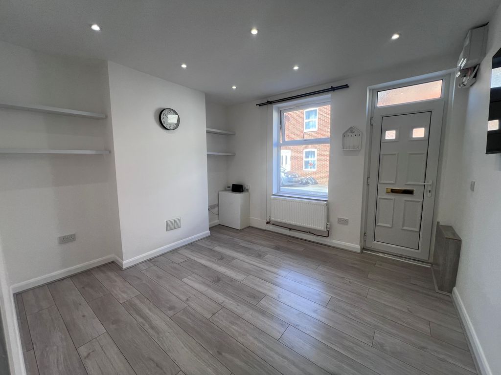 Property photo 2 of 10 Front