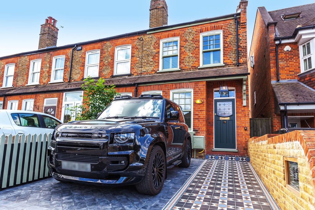 Property photo 1 of 31