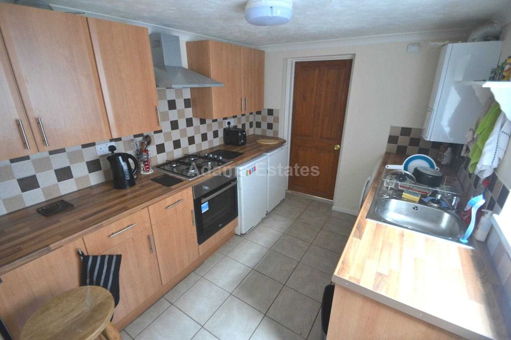 Property photo 2 of 6