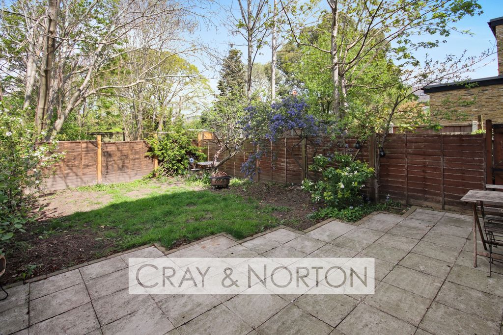 Property photo 2 of 10 Photo 2