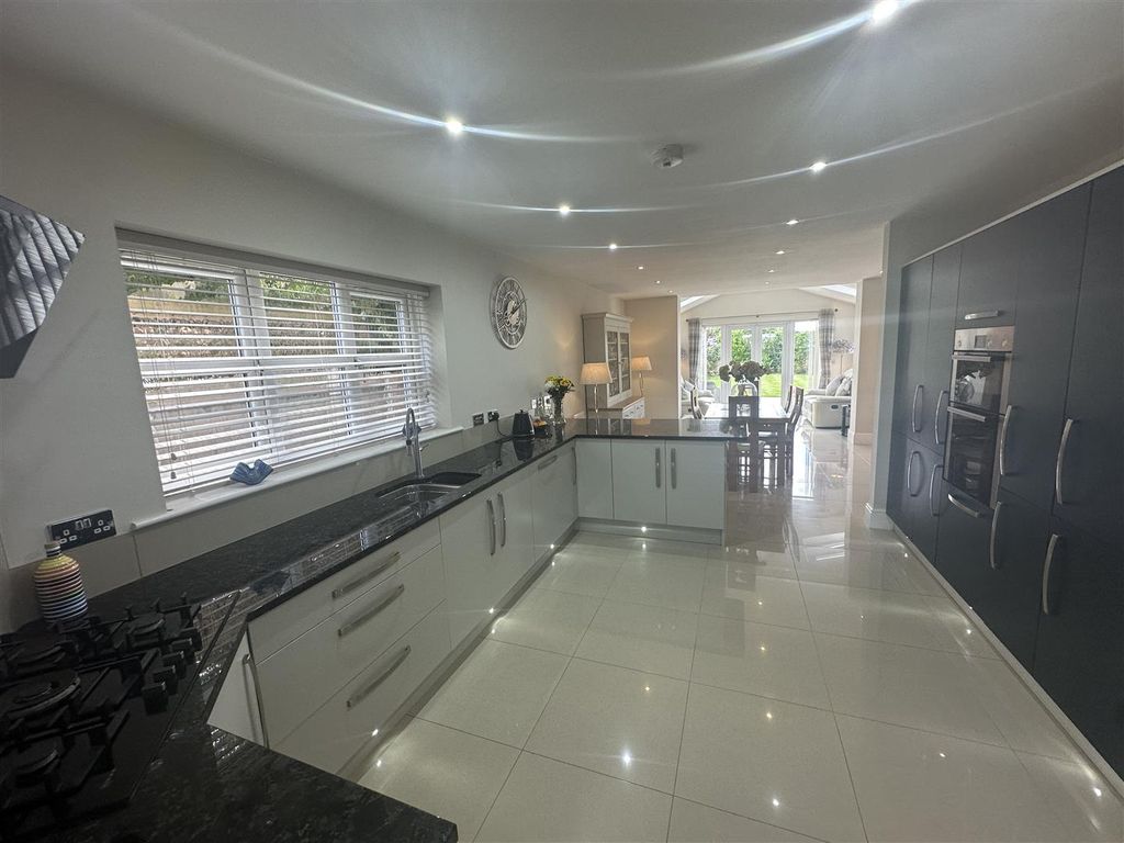 Property photo 2 of 30 Img_6807.Jpeg