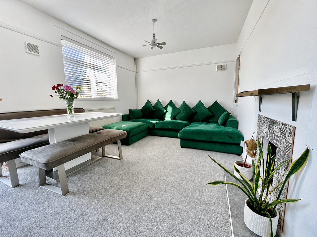 Property photo 2 of 16 1