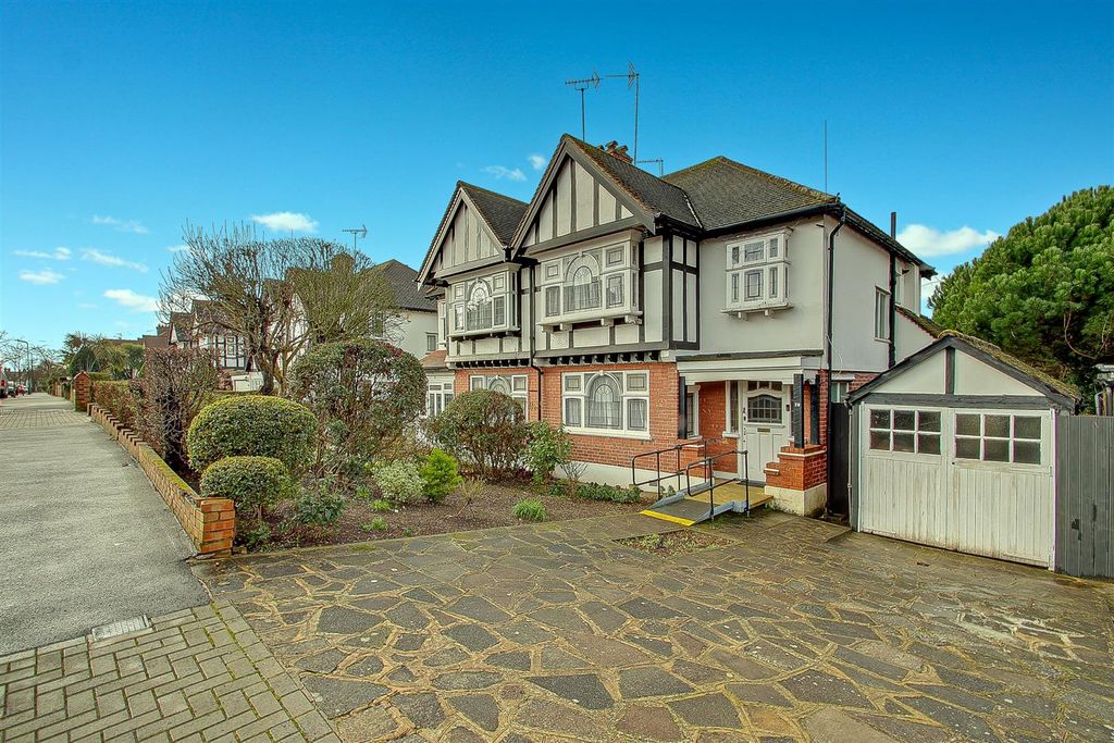 Property photo 1 of 15 G10A3406-G10A3408.Jpg