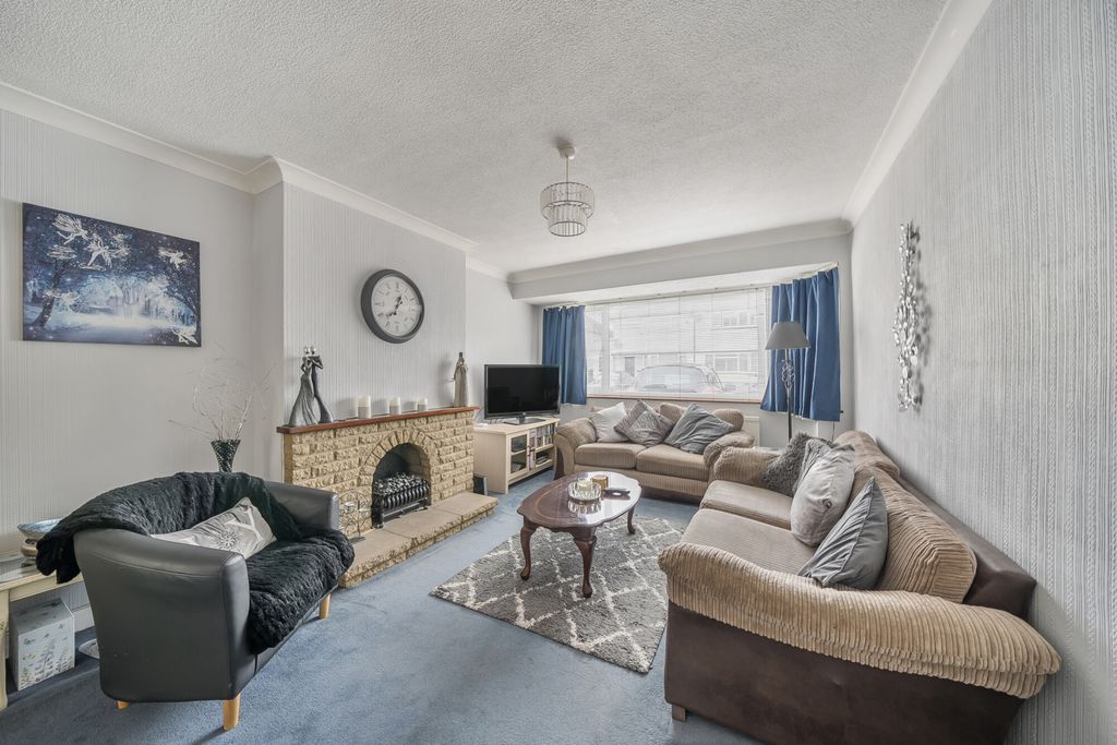 Property photo 2 of 20 1341668-1-68A369d...