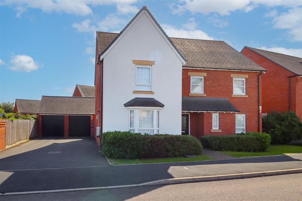 Property photo 1 of 50