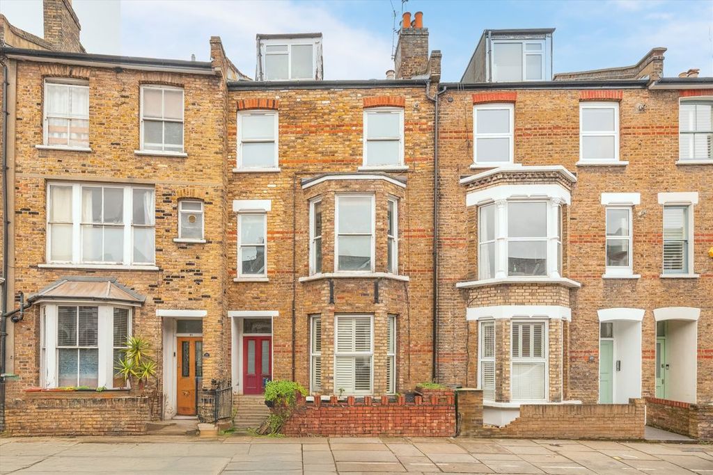 Property photo 1 of 7