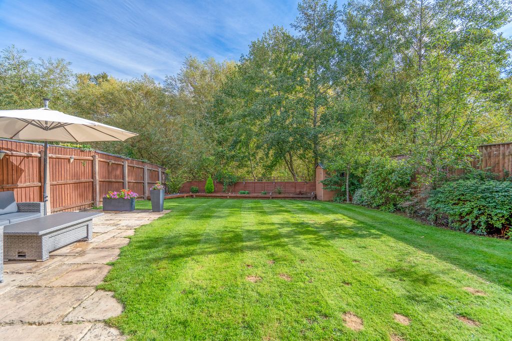 Property photo 2 of 26
