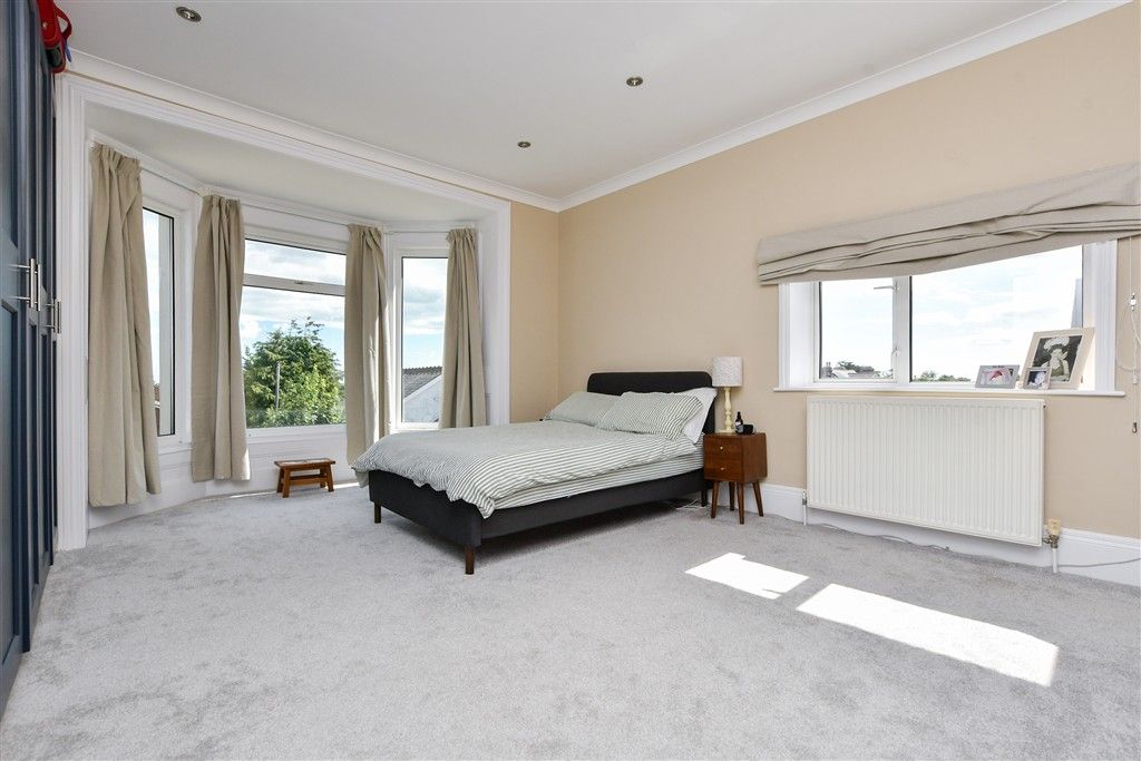 Property photo 1 of 5 Principal Bedroom