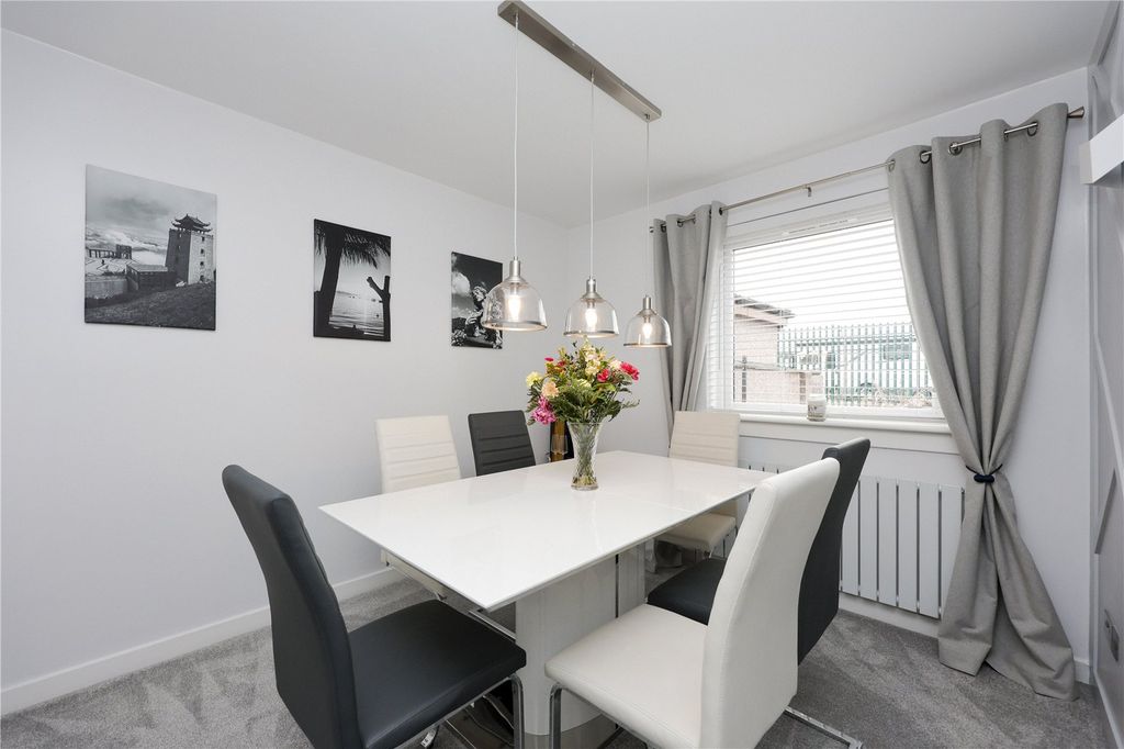 Property photo 3 of 31 Picture 3