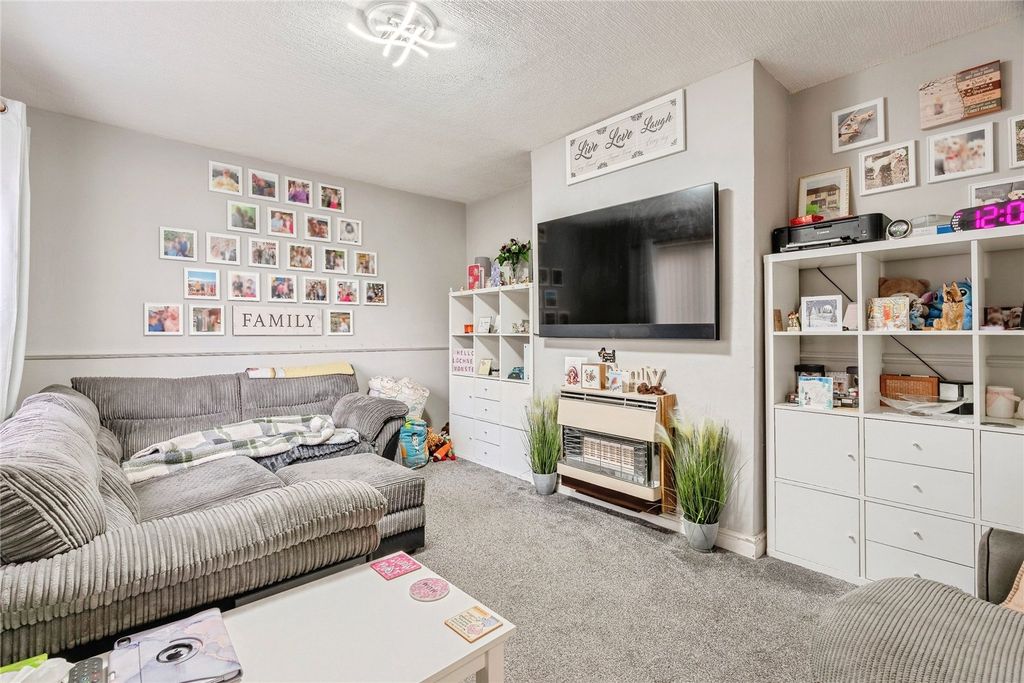 Property photo 3 of 19 Picture No. 09