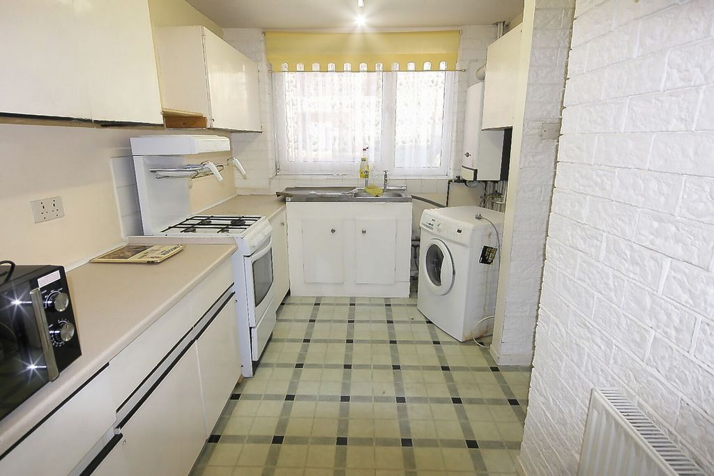 Property photo 3 of 19