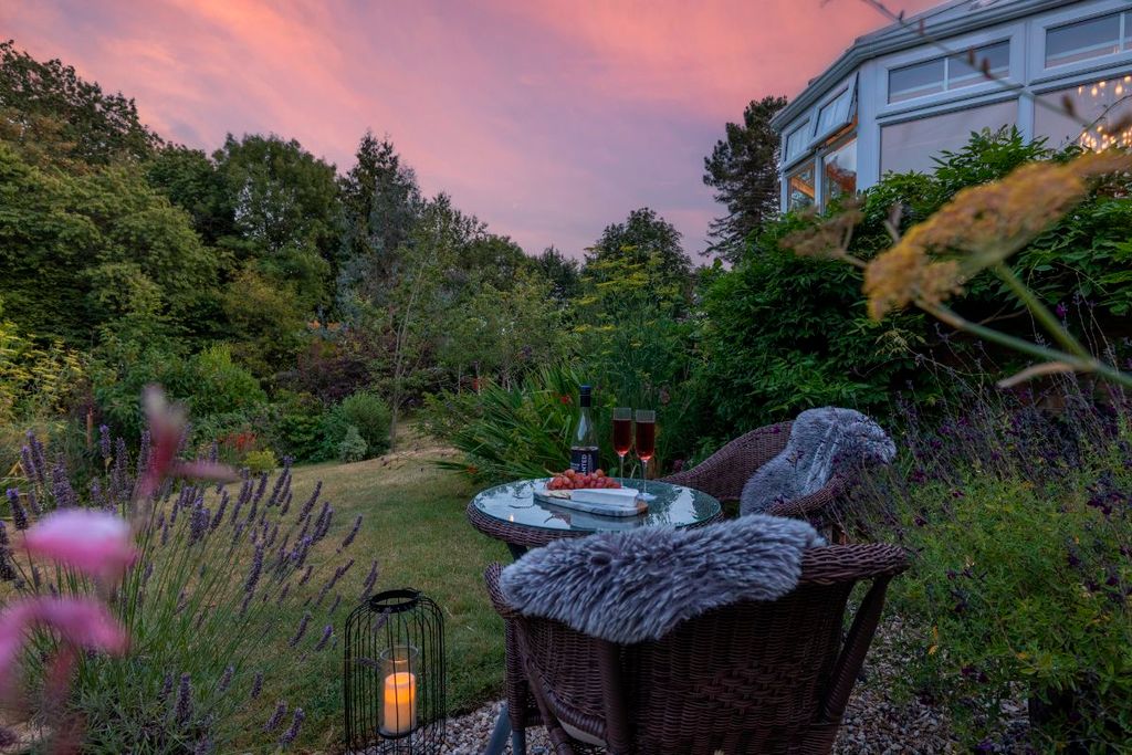 Property photo 1 of 34